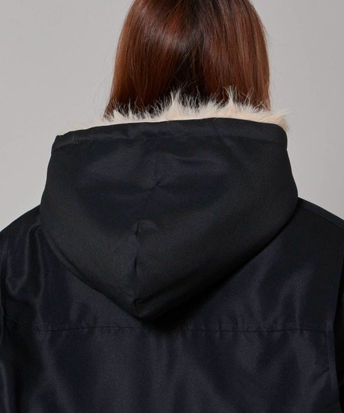 Chick（チック）の「Faux Fur Padded Jacket / 中綿入り マウンテンカービング ワークジャケット（ダウンジャケット/コート・レディース・ブラック/ライトグレー・FREE）」の11枚目の写真