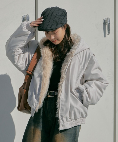 Chick（チック）の「Faux Fur Padded Jacket / 中綿入り マウンテンカービング ワークジャケット（ダウンジャケット/コート・レディース・ブラック/ライトグレー・FREE）」の18枚目の写真