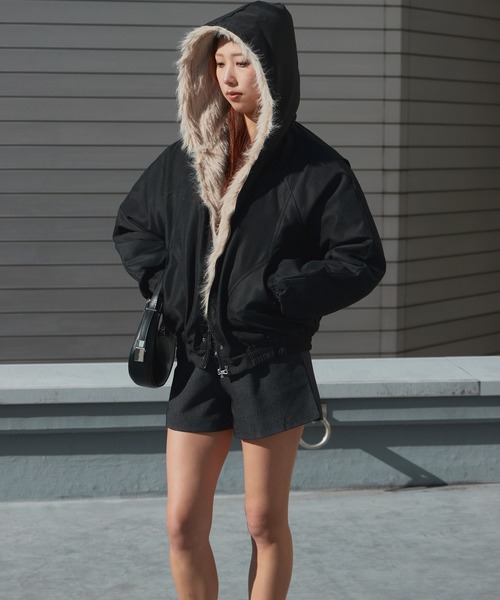 Chick（チック）の「Faux Fur Padded Jacket / 中綿入り マウンテンカービング ワークジャケット（ダウンジャケット/コート・レディース・ブラック/ライトグレー・FREE）」の14枚目の写真