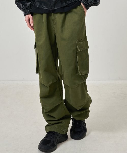 AOTT(アンアウトピット)の「コットンワイドカーゴパンツカーキ(その他パンツ・メンズ・カーキ・MEDIUM/X-LARGE/LARGE)」の1枚目の写真