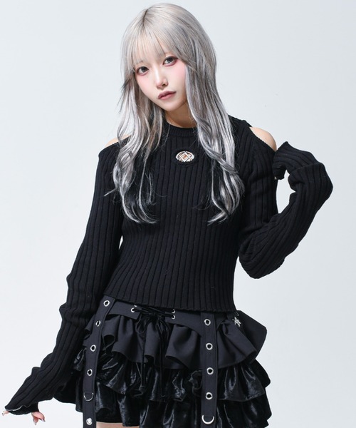 REFLEM(レフレム)の「『REFLEM/レフレム』オーバルロゴクロップリブニット(ニット/セーター・レディース・ブラック/チャコールグレー・FREE)」の2枚目の写真