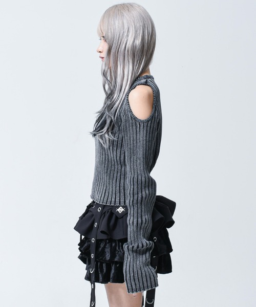 REFLEM(レフレム)の「『REFLEM/レフレム』オーバルロゴクロップリブニット(ニット/セーター・レディース・ブラック/チャコールグレー・FREE)」の4枚目の写真