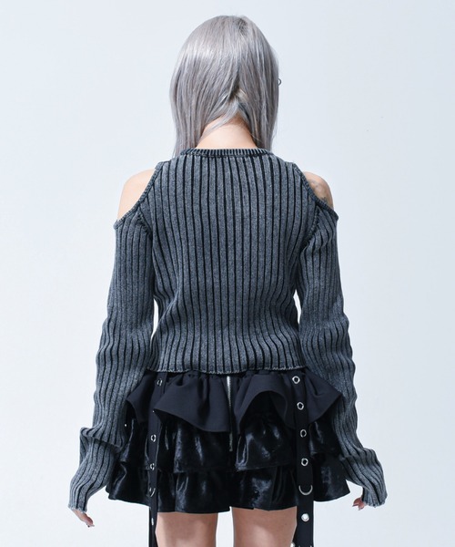 REFLEM(レフレム)の「『REFLEM/レフレム』オーバルロゴクロップリブニット(ニット/セーター・レディース・ブラック/チャコールグレー・FREE)」の5枚目の写真