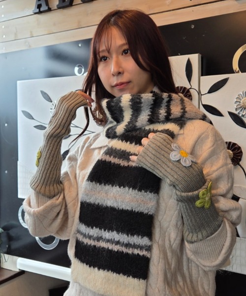 ｔｏｌｅｎｅ（トレネ）の「カラフル ブロッキングデザイン モヘアライク マフラー（マフラー・レディース・ホワイト/ピンク/ブルー・FREE）」の8枚目の写真