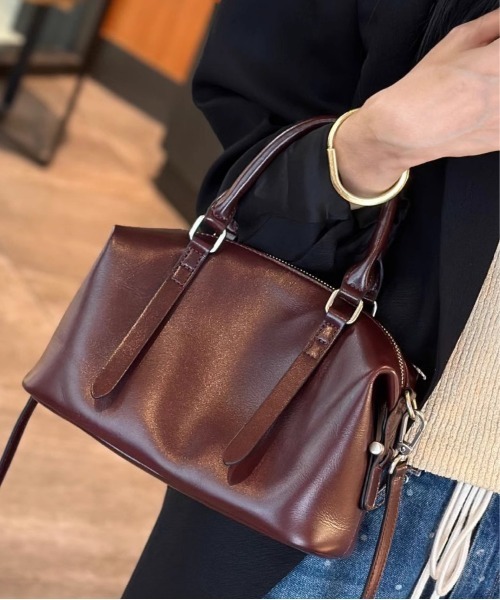 NiiNa(ニーナ)の「【 NiiNa / ニーナ 】高品質レザー2WAYミニボストンバッグ(ボストンバッグ・レディース・レッド/グリーン/ダークブラウン/ブラック・FREE)」の3枚目の写真