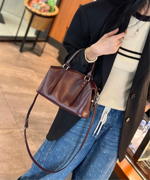 NiiNa(ニーナ)の「【 NiiNa / ニーナ 】高品質レザー2WAYミニボストンバッグ(ボストンバッグ・レディース・レッド/グリーン/ダークブラウン/ブラック・FREE)」の5枚目の写真