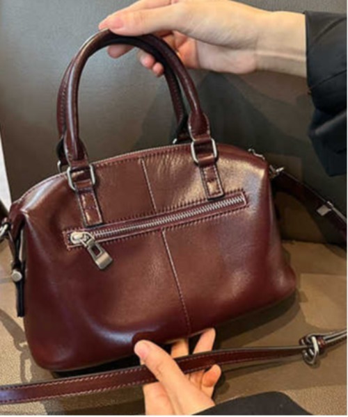 NiiNa(ニーナ)の「【 NiiNa / ニーナ 】高品質レザー2WAYミニボストンバッグ(ボストンバッグ・レディース・レッド/グリーン/ダークブラウン/ブラック・FREE)」の9枚目の写真
