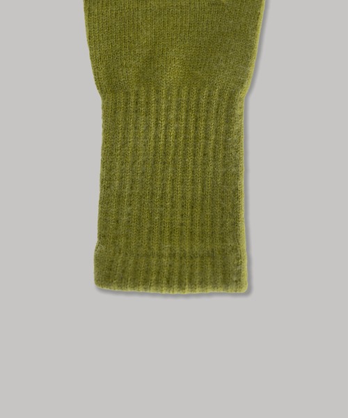 by muni:r（バイ ムニール）の「ソフトウールタッチ ニットグローブ（手袋・レディース・ベージュ/アイボリー/オリーブ/チャコールグレー・FREE）」の10枚目の写真