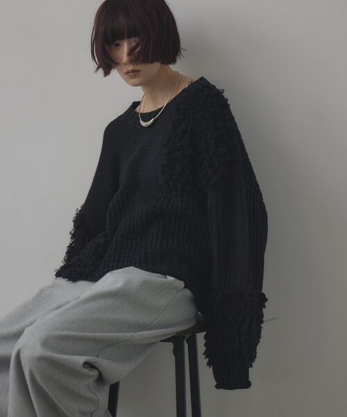 kivi（キヴィ）の「フリンジMIXニット（ニット/セーター・レディース・ナチュラル/ブラック/レッド・FREE）」の2枚目の写真