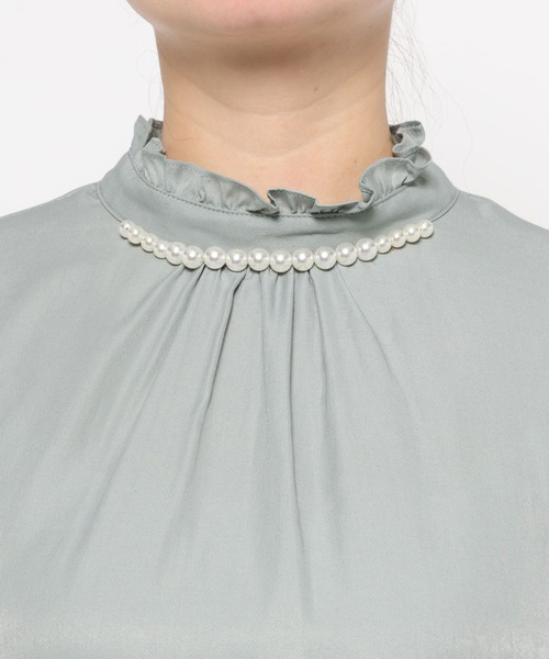 mysty woman（ミスティウーマン）の「パールツキハイネックブラウス　638056（シャツ/ブラウス・レディース・オフホワイト/グレー/ブラック・FREE）」の11枚目の写真
