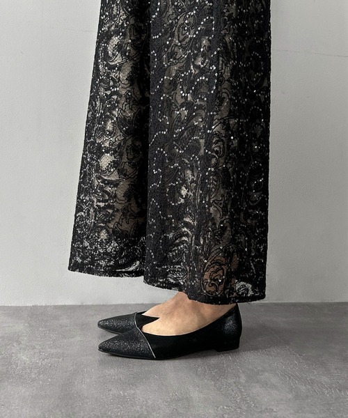 girl(ガール)の「グリッター ポインテッドトゥ フェイクレザー パンプス 結婚式 フラット ヒール オフィス 歩きやすい メタルライン シューズ(パンプス・レディース・ブラック/シルバー・22cm/22.5cm/23cm/23.5cm/24cm/24.5cm/25cm)」の11枚目の写真