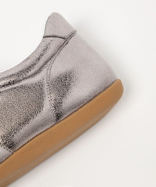 ODETTE E ODILE（オデットエオディール）の「2WAYフラップ スニーカー15↑（スニーカー・レディース・シルバー/ブラック・37/36/35/38）」の22枚目の写真