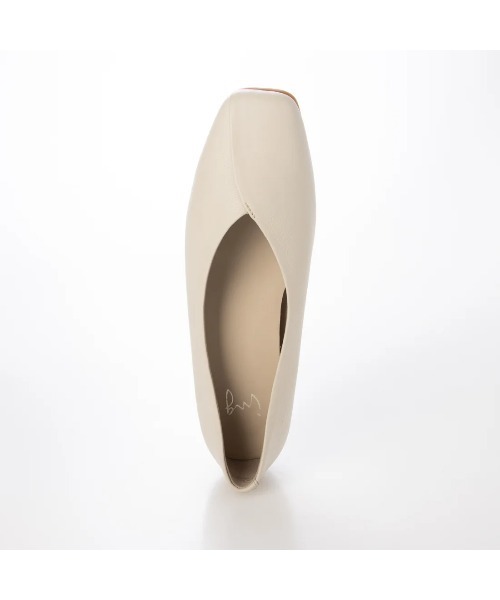 ing(イング)の「【WEB限定】スクエアトゥフラットシューズ(バレエシューズ・レディース・イエロー/ダークブラウン/ブラック/アイボリー・24.5cm/24cm/23.5cm/23cm/22.5cm)」の7枚目の写真