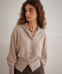 OURO（アウロ）の「PUFF BUTTON CARDIGAN [ OAT ]（ニット/セーター）」