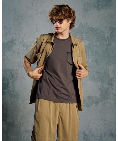 wjk（ダヴルジェイケイ）の「drawstring leather pocket S/S（Tシャツ/カットソー・メンズ・チャコールグレー/ブラック/ライトベージュ・SMALL/MEDIUM/LARGE/X-LARGE）」の14枚目の写真