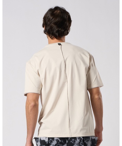 wjk（ダヴルジェイケイ）の「drawstring leather pocket S/S（Tシャツ/カットソー・メンズ・チャコールグレー/ブラック/ライトベージュ・SMALL/MEDIUM/LARGE/X-LARGE）」の20枚目の写真