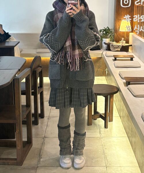 THECOLDESTMOMENT（ザコールデストモーメント）の「TCM mini logo check heavy muffler (purple/pink)（マフラー・レディース・その他・ONE SIZE）」の9枚目の写真