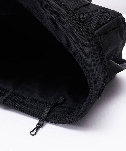 KiU(キウ)の「マルチキャリーバッグ ペットキャリー(25L)(トートバッグ・レディース・ブラック系その他/ダークグリーン系/ブラック・FREE)」の11枚目の写真