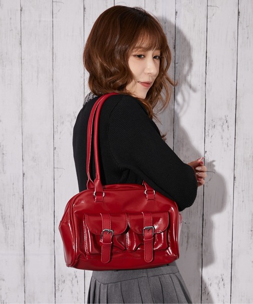 GORGE（ゴージ）の「《エナメル調×ツヤ素材》ポケット付きスクエアミニハンドバッグ（ハンドバッグ・レディース・ブラック/オフホワイト/レッド/キャメル・F）」の5枚目の写真