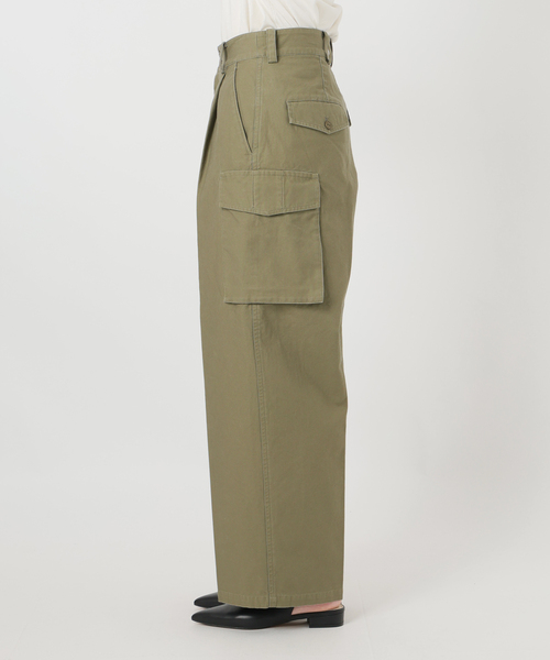 SLOBE IENA（スローブイエナ）の「バックサテンミリタリーパンツ（カーゴパンツ・レディース・ネイビー/カーキ・36/38）」の17枚目の写真