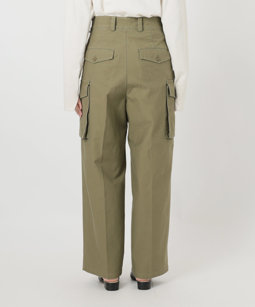 SLOBE IENA（スローブイエナ）の「バックサテンミリタリーパンツ（カーゴパンツ・レディース・ネイビー/カーキ・36/38）」の19枚目の写真
