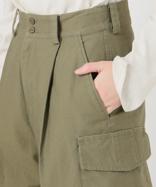 SLOBE IENA（スローブイエナ）の「バックサテンミリタリーパンツ（カーゴパンツ・レディース・ネイビー/カーキ・36/38）」の22枚目の写真