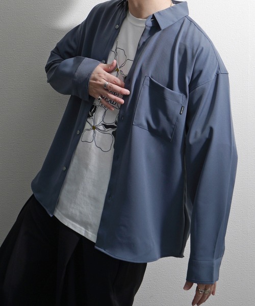 NILWAY（ニルウェイ）の「モダンテイスト ルーズシルエットロングスリーブシャツ（シャツ/ブラウス・メンズ・ホワイト/ブラック/ブルー・MEDIUM/LARGE）」の4枚目の写真