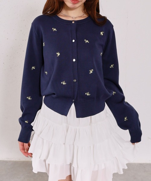 archives（アルシーヴ）の「【アンチピリング】小花柄刺繍ニットカーディガン（カーディガン/ボレロ・レディース・アイボリー/グレー/ネイビー・MEDIUM）」の3枚目の写真