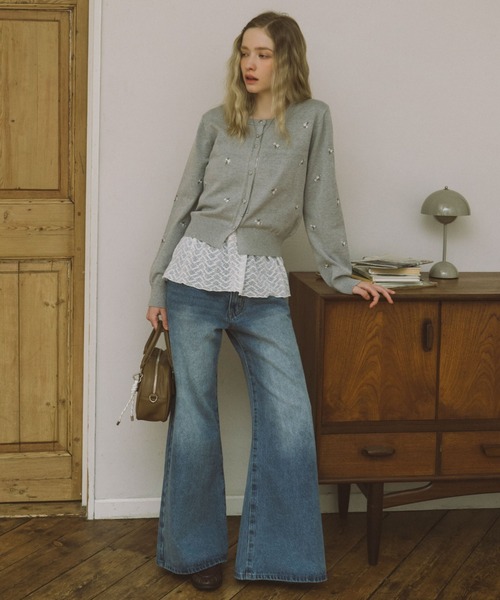 archives（アルシーヴ）の「【アンチピリング】小花柄刺繍ニットカーディガン（カーディガン/ボレロ・レディース・アイボリー/グレー/ネイビー・MEDIUM）」の9枚目の写真