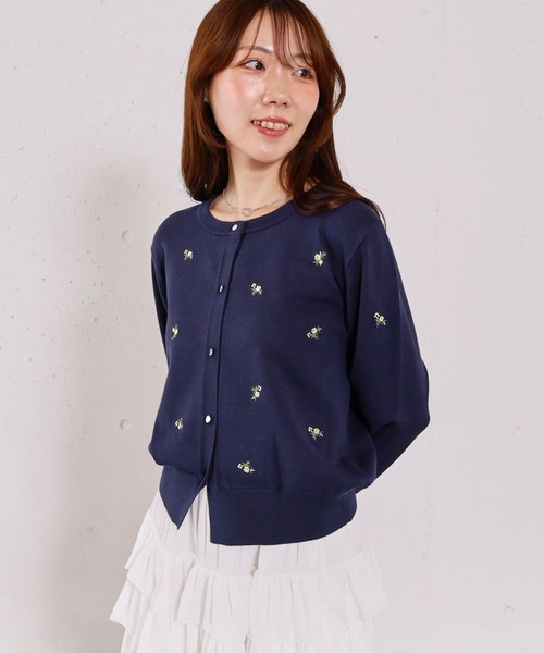 archives（アルシーヴ）の「【アンチピリング】小花柄刺繍ニットカーディガン（カーディガン/ボレロ・レディース・アイボリー/グレー/ネイビー・MEDIUM）」の21枚目の写真