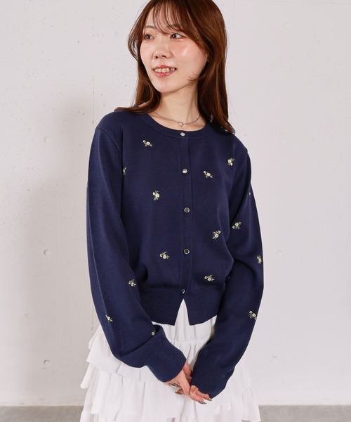 archives（アルシーヴ）の「【アンチピリング】小花柄刺繍ニットカーディガン（カーディガン/ボレロ・レディース・アイボリー/グレー/ネイビー・MEDIUM）」の20枚目の写真