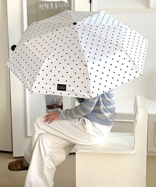 Made in I（メイドインアイ）の「ミルキードット晴雨折りたたみ傘（折りたたみ傘・レディース・ホワイト/ブラック/アイボリー/ピンク/ブラウン/ミント/グレー/ブラウン系その他・FREE）」の2枚目の写真