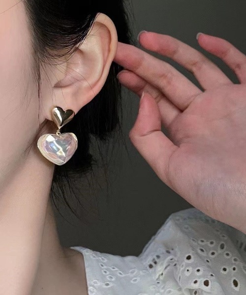 shoppinggo(ショッピングゴー)の「ピアス ハート キラキラ ビジューピアス ロングピアス ゴールド フープピアス(ピアス(両耳用)・レディース・ゴールド・FREE)」の7枚目の写真