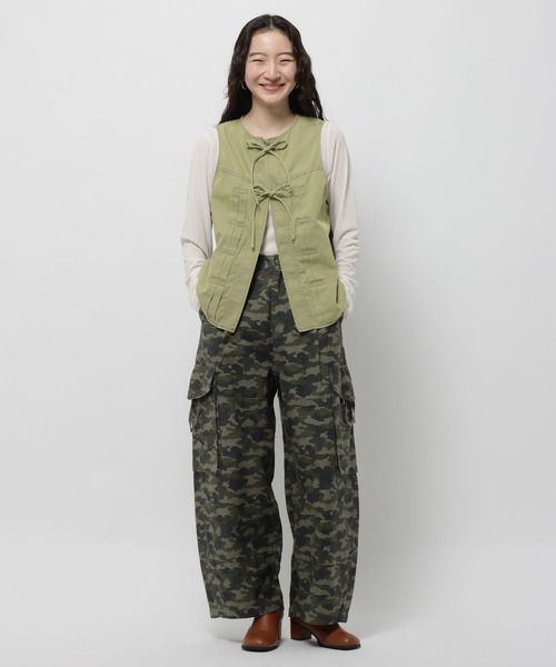 niko and...(ニコアンド)の「アソートフロントリボンベスト(ベスト・レディース・アイボリー/インディゴブルー/カーキ/ブラック・LARGE/MEDIUM)」の7枚目の写真