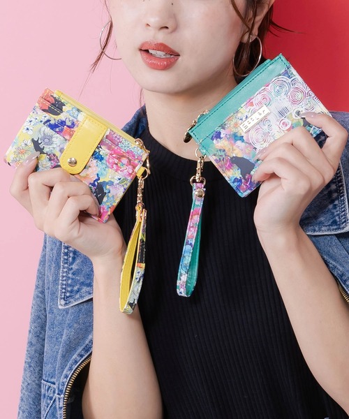 ScoLar（スカラー）の「SC80-10：黒ネコ×スカラーちゃん 花柄フラグメントケース（パスケース・レディース・グリーン/イエロー・FREE）」の4枚目の写真
