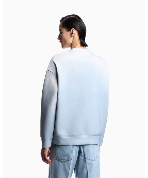 EMPORIO ARMANI(エンポリオアルマーニ)の「【エンポリオ アルマーニ】ASV オーバーサイズスウェットシャツ ジャージー グラデーション(スウェット・メンズ・アクア・SMALL/MEDIUM/LARGE/X-LARGE/XX-LARGE)」の3枚目の写真