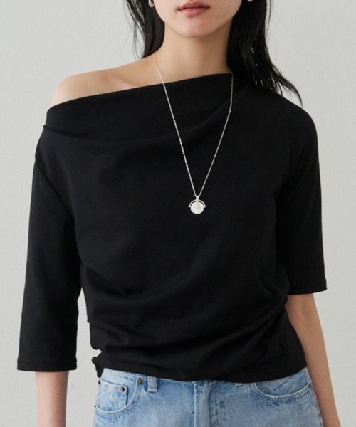 LOUNGEDRESS(ラウンジドレス)の「ドレープカットソー(Tシャツ/カットソー・レディース・ブラック系その他/オフホワイト/ブラック/ブラック系その他2・FREE)」の3枚目の写真
