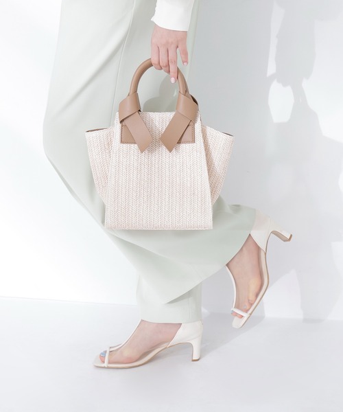 NATURAL BEAUTY BASIC(ナチュラルビューティーベーシック)の「◇PPリボンハンドルトートバッグ(トートバッグ・レディース・ベージュ/ブラウン/オフホワイト・フリ-)」の1枚目の写真