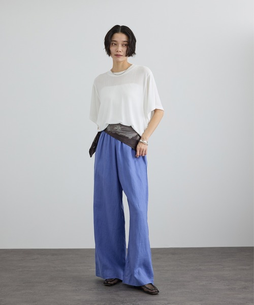SALON adam et rope'(サロン アダム エ ロペ)の「【WEB限定】ジービルニュアンスTシャツ(Tシャツ/カットソー・レディース・ブラウン/ベージュ/オフホワイト・FREE)」の9枚目の写真