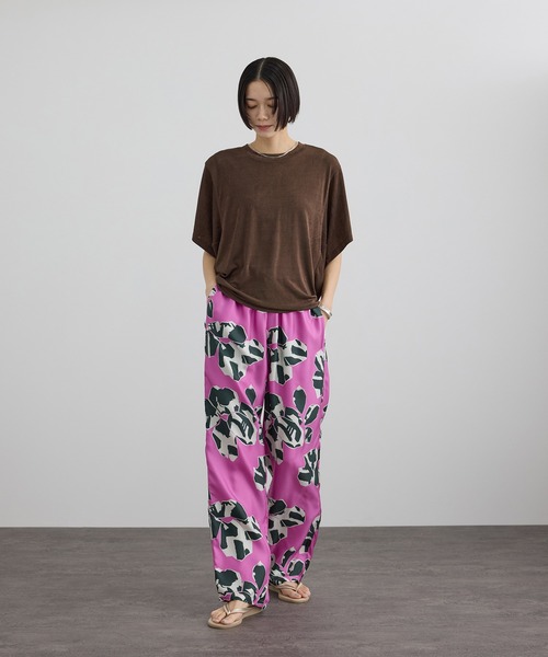 SALON adam et rope'(サロン アダム エ ロペ)の「【WEB限定】ジービルニュアンスTシャツ(Tシャツ/カットソー・レディース・ブラウン/ベージュ/オフホワイト・FREE)」の16枚目の写真