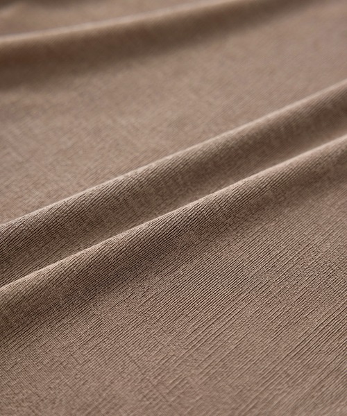 SALON adam et rope'(サロン アダム エ ロペ)の「【WEB限定】ジービルニュアンスTシャツ(Tシャツ/カットソー・レディース・ブラウン/ベージュ/オフホワイト・FREE)」の7枚目の写真