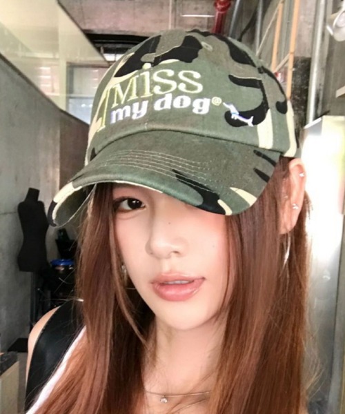 Teem Store(チームストア)の「【I MISS MY DOG】英文字刺繍キャップ 小顔効果(キャップ・レディース・ピンク/その他/ブラック/ネイビー・F)」の11枚目の写真