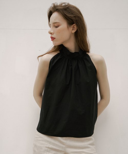 320SHOWROOM(320ショールーム)の「Shirring Halter Neck Back Button Blouse Black(シャツ/ブラウス・レディース・その他・FREE)」の1枚目の写真