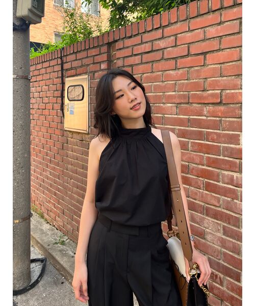320SHOWROOM(320ショールーム)の「Shirring Halter Neck Back Button Blouse Black(シャツ/ブラウス・レディース・その他・FREE)」の10枚目の写真