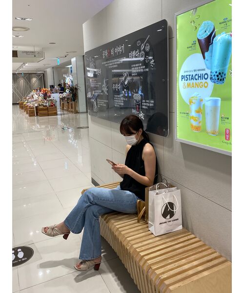 320SHOWROOM(320ショールーム)の「Shirring Halter Neck Back Button Blouse Black(シャツ/ブラウス・レディース・その他・FREE)」の11枚目の写真