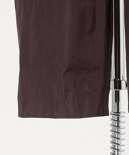 LOEFF（ロエフ）の「＜LOEFF＞グロッシー タフタ クロップド パンツ（その他パンツ・レディース・ブラック/ダークブラウン・0/1）」の18枚目の写真