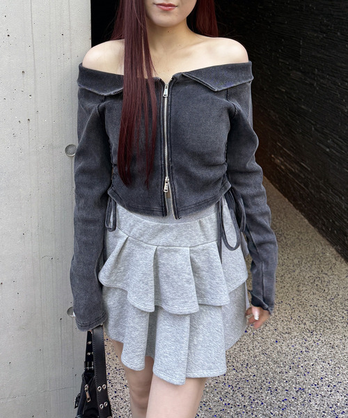 SPIRALGIRL(スパイラルガール)の「ピグメントオフショルギャザートップス(スウェット・レディース・ブルー/グレー/ブラック・FREE)」の2枚目の写真