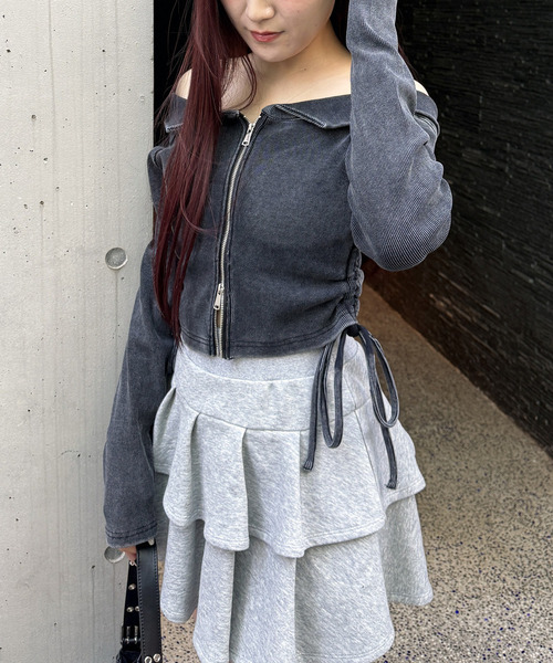 SPIRALGIRL(スパイラルガール)の「ピグメントオフショルギャザートップス(スウェット・レディース・ブルー/グレー/ブラック・FREE)」の10枚目の写真