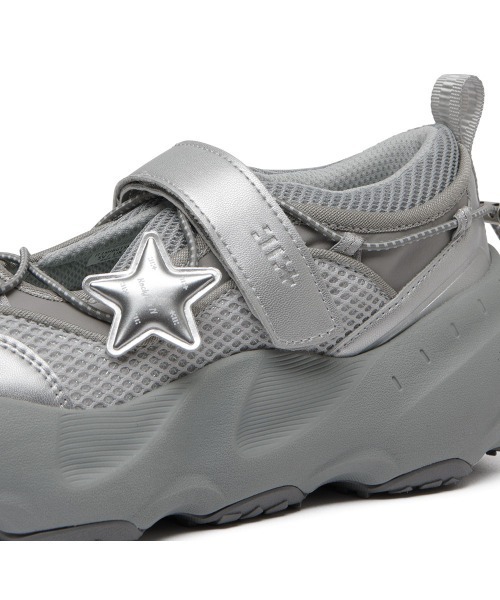 ROCKFISH WEATHERWEAR（ロックフィッシュウェザーウェア）の「[x ILLIT] BRYN VELCRO SNEAKERS V2（スニーカー・レディース・クリーム/シルバー・23.0cm/23.5cm/24.0cm/24.5cm/25.0cm）」の13枚目の写真