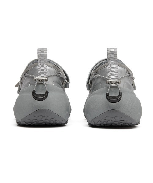 ROCKFISH WEATHERWEAR（ロックフィッシュウェザーウェア）の「[x ILLIT] BRYN VELCRO SNEAKERS V2（スニーカー・レディース・クリーム/シルバー・23.0cm/23.5cm/24.0cm/24.5cm/25.0cm）」の14枚目の写真